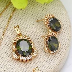 Яркий комплект с фианитами 18К 63228-зеленый фото | Brulik