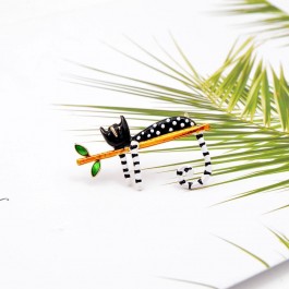 Брошь позолоченная  8680