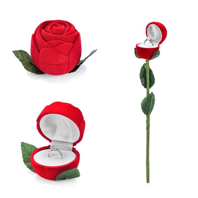 Розочка под. Розы и кольцо в коробочке. Коробочка для кольца в виде розы. Шкатулка для кольца в виде розы.