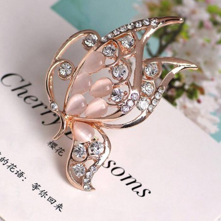 Восхитительная брошь Бабочка с фианитами 18К В39280 фото | Brulik