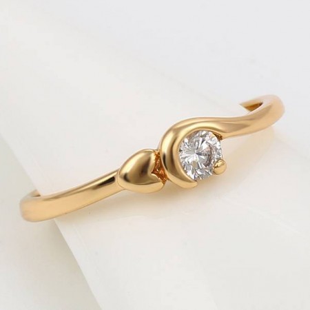 Нежное позолоченное кольцо с фианитом 13833 фото | Brulik