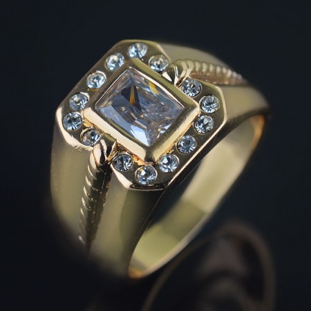 Позолоченное кольцо с фианитами Fallon 8325618 фото | Brulik