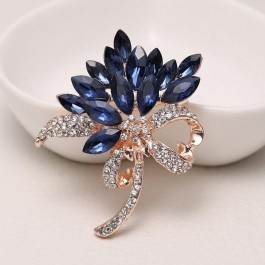 Брошь  8777-синие фианиты