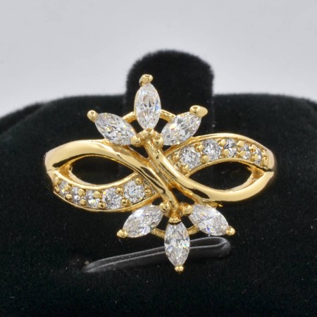 Обворожительное кольцо с фианитами 18К 10-1108-белый фото | Brulik