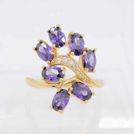 Изящное позолоченное кольцо с фианитами ХР 10-1080-фиолетовый фото | Brulik