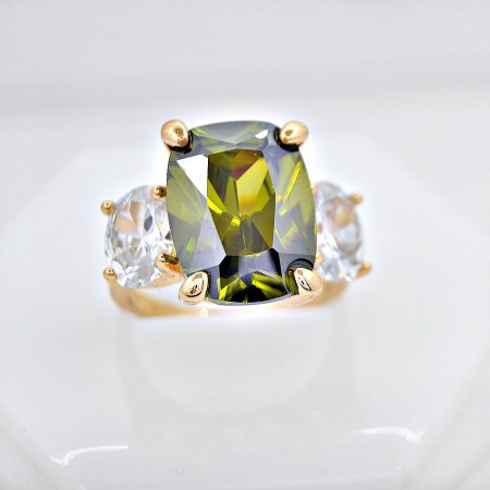 Изумительное женское колечко  11243 - зеленый фото | Brulik