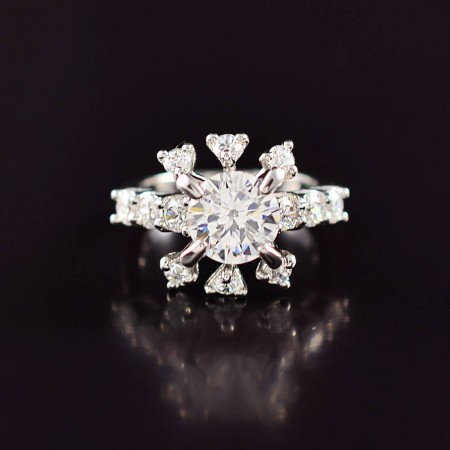 Роскошное ювелирное кольцо с фианитами 10-1002 фото | Brulik