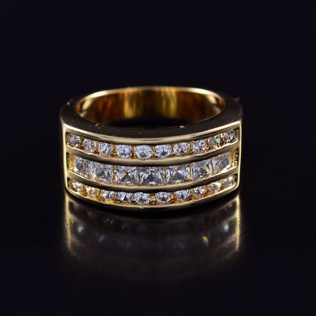 Блестящее кольцо с фианитами в позолоте 1066 фото | Brulik