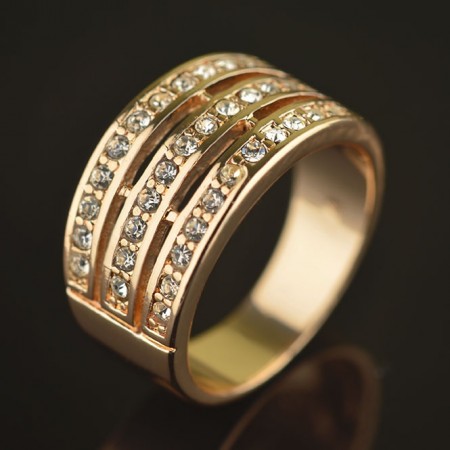 Позолоченное кольцо с фианитами Fallon 8320572 фото | Brulik