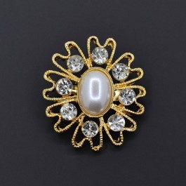  Позолоченная брошь с фианитами и жемчугом  234-76