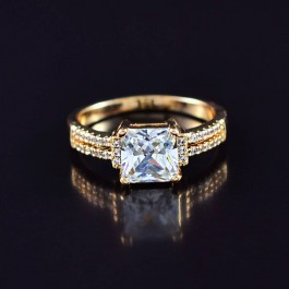 Позолоченное кольцо с фианитами XP 10-1943