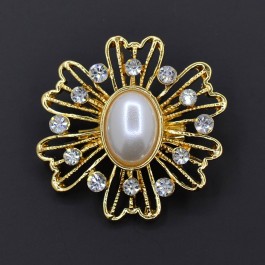 Позолоченная брошь с фианитами и жемчугом 165-67
