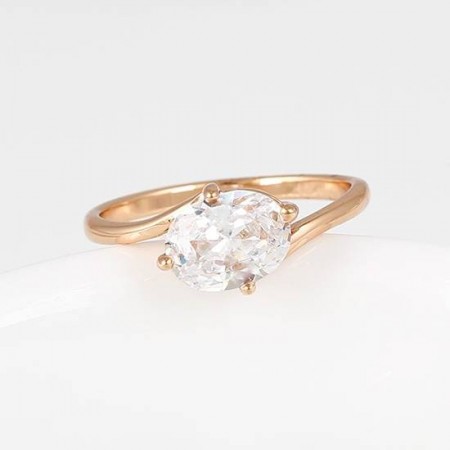 Привлекательное кольцо с фианитом в позолоте 10364 фото | Brulik