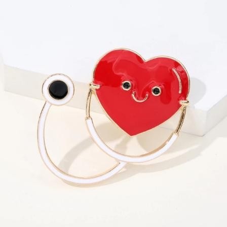 Брошь "Сердце и стетоскоп" 8835  фото | Brulik