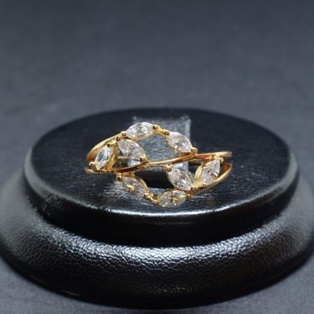 Позолоченное кольцо с белыми фианитами XP 1166 фото | Brulik
