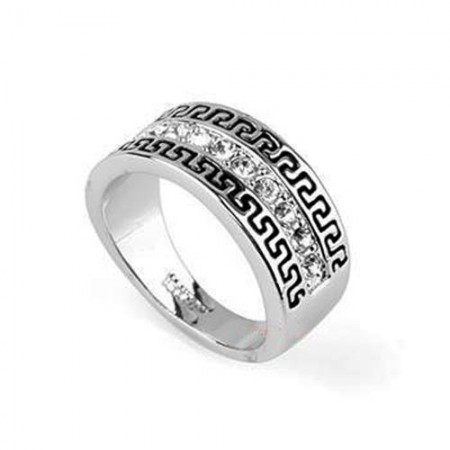 Неподражаемое кольцо с фианитами 1530   фото | Brulik